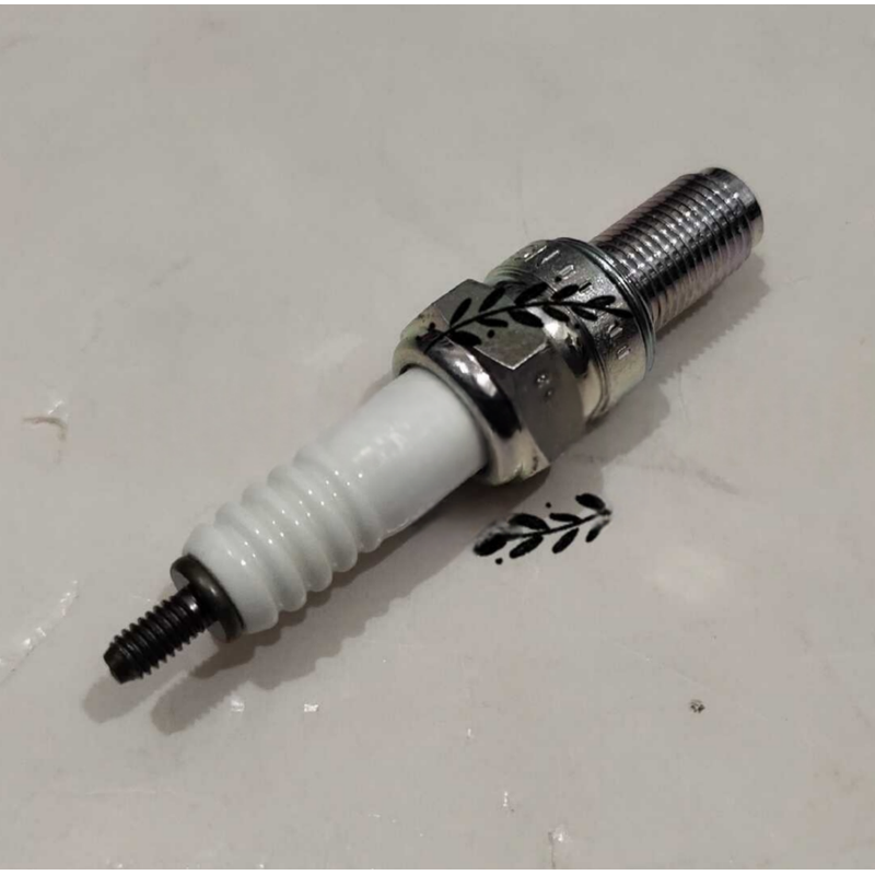 Motorcycle Spark Plug - Spark Plug For Benelli Leoncino500 BJ500